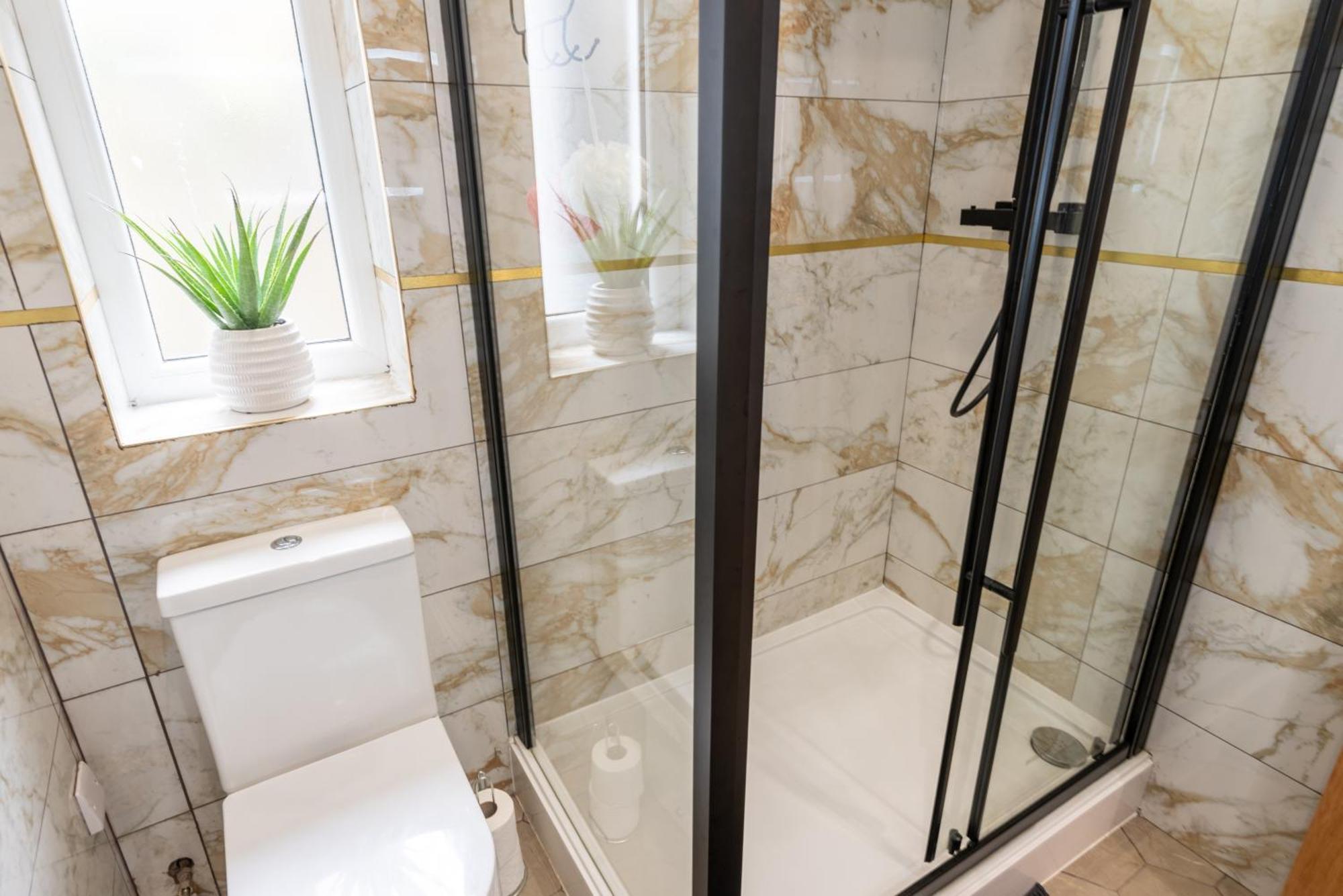 Luxury Apartments In Cardiff City Centre מראה חיצוני תמונה