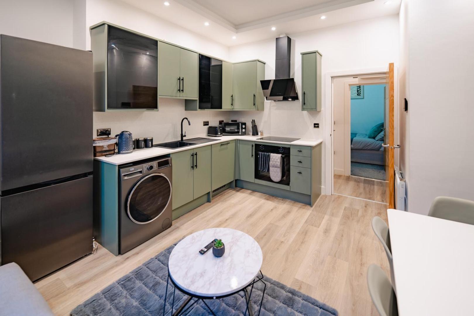 Luxury Apartments In Cardiff City Centre מראה חיצוני תמונה