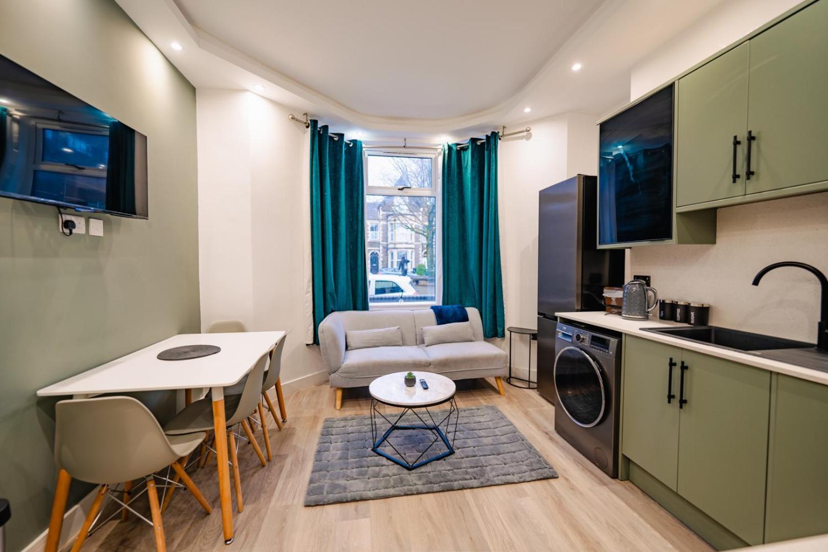 Luxury Apartments In Cardiff City Centre מראה חיצוני תמונה